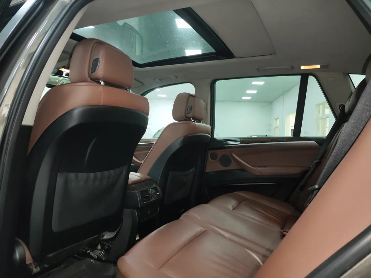 BMW X5 ( ) 2011 xDrive35i 8