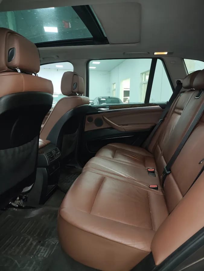 BMW X5 ( ) 2011 xDrive35i 9