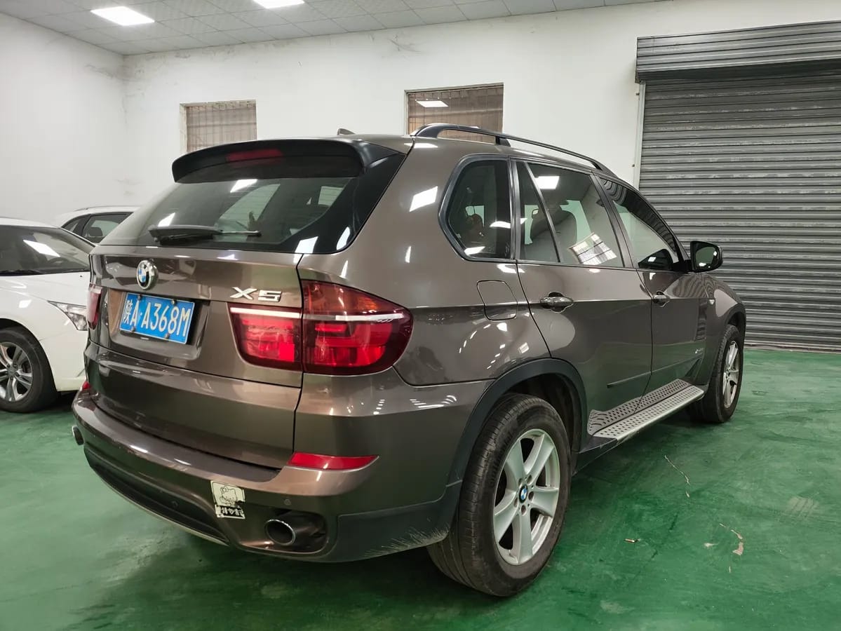 BMW X5 ( ) 2011 xDrive35i 10