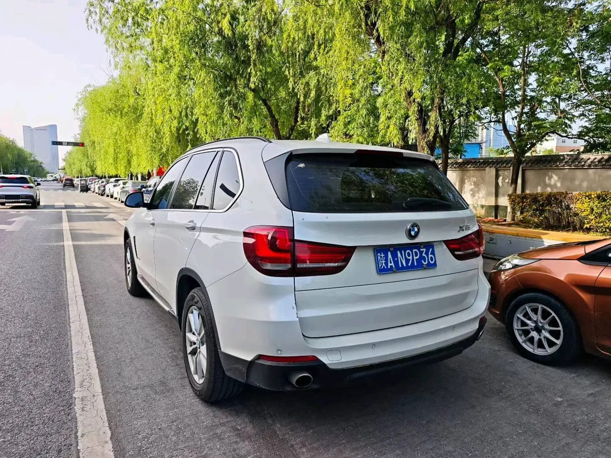 BMW X5( ) 2015 xDrive28i 6