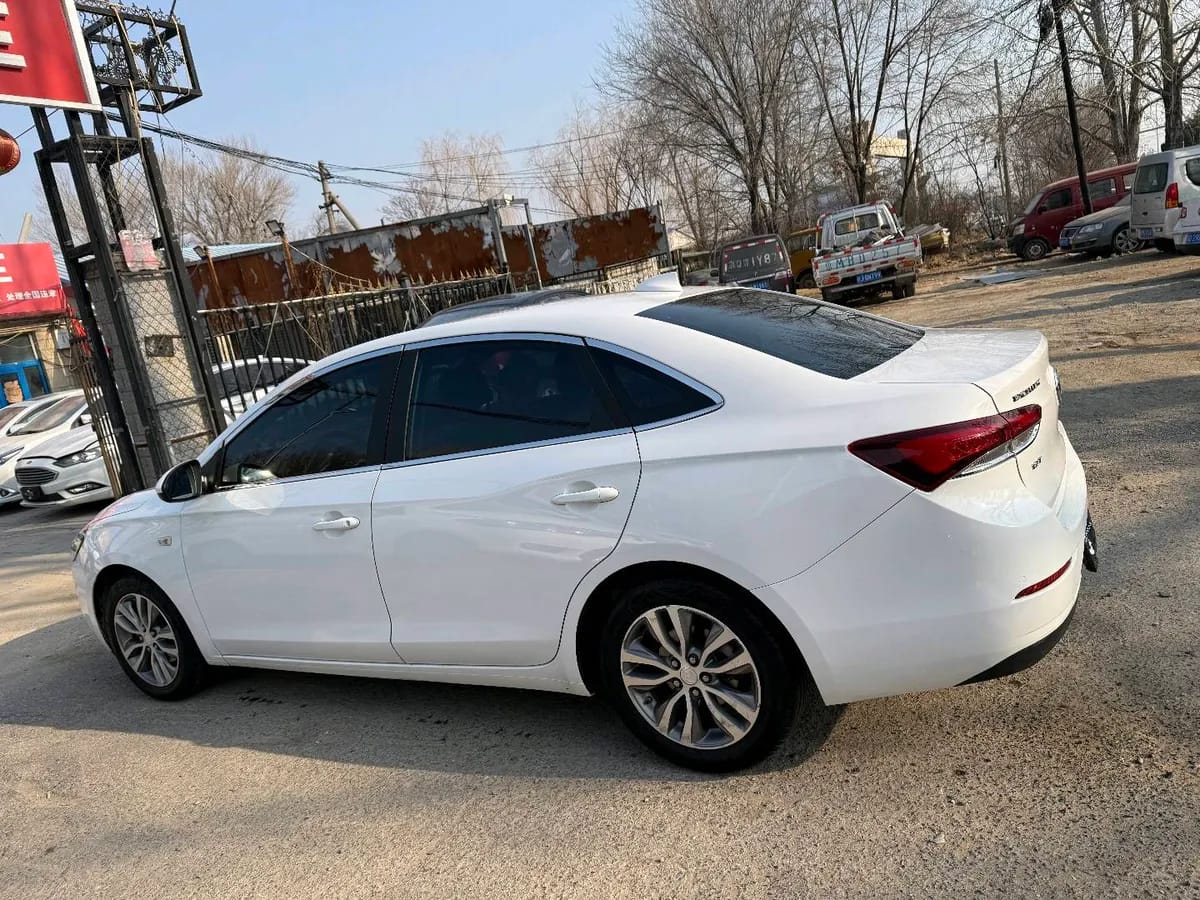 Buick 2018 18T 9