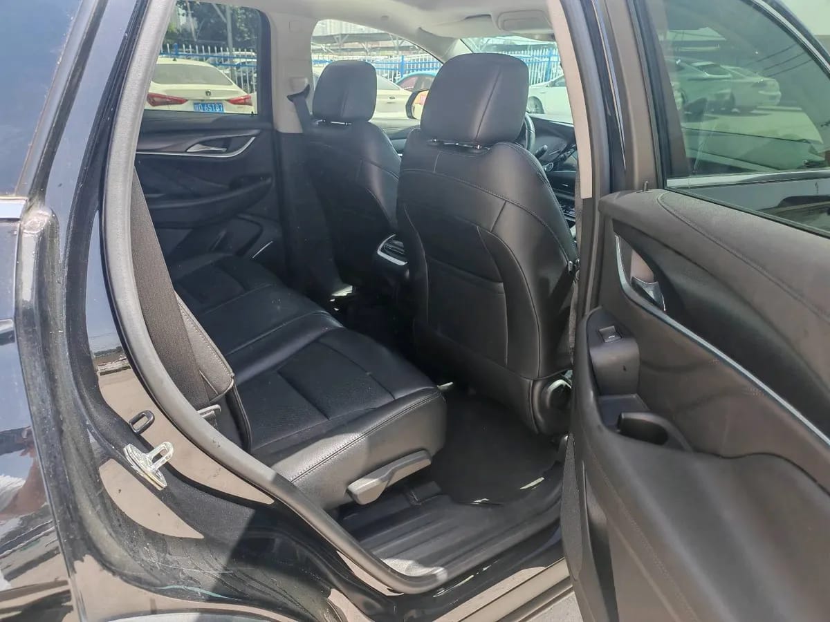 Buick 2020 28T 9