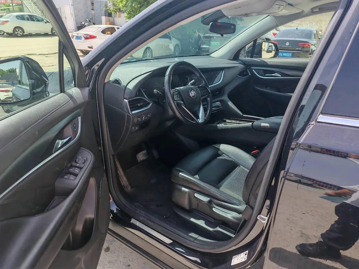 Buick 2020 28T 10