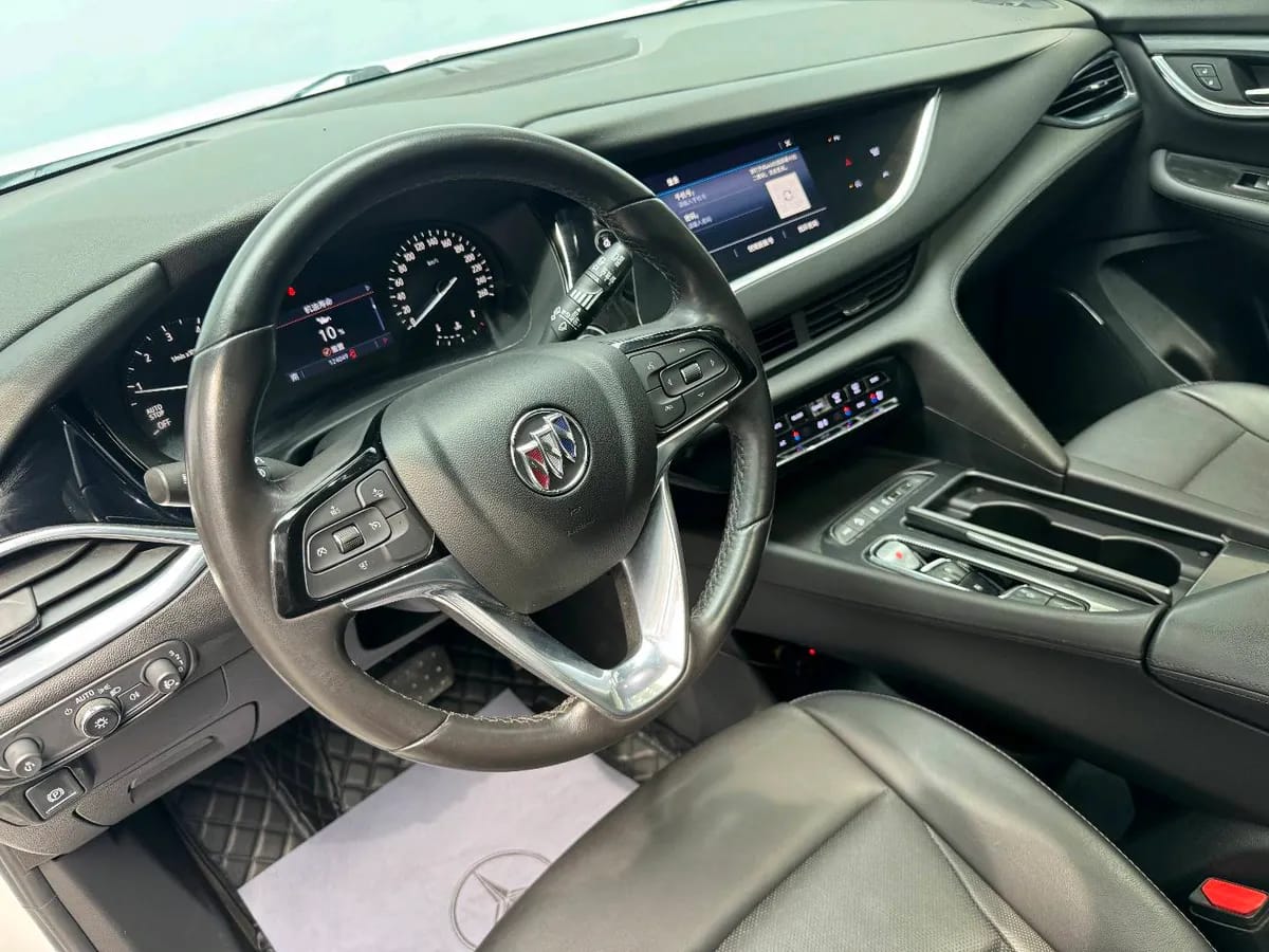 Buick 2020 28T 10