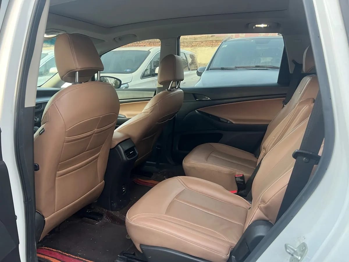 Buick GL6 2021 323T 8