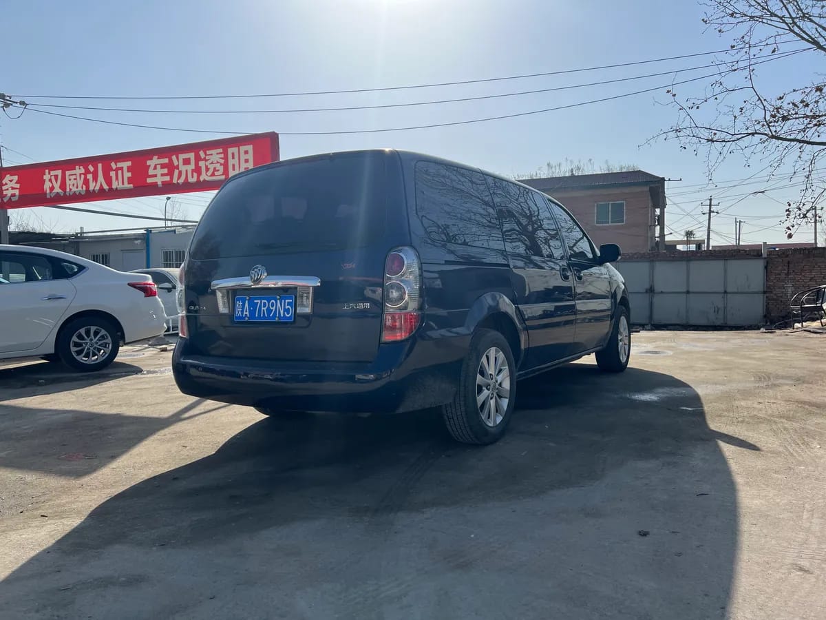 Buick GL8 2013 2.4L 8