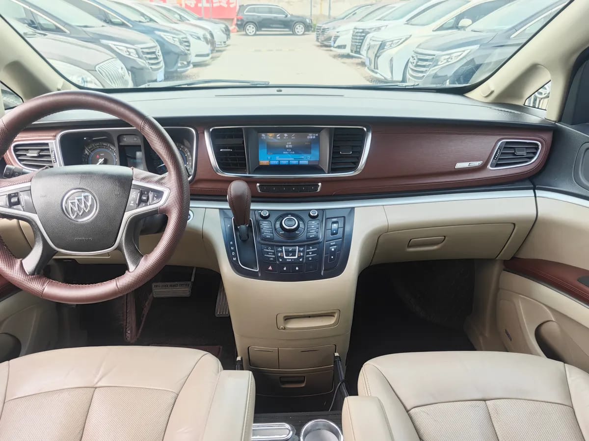 Buick GL8 2014 3.0L XT 8