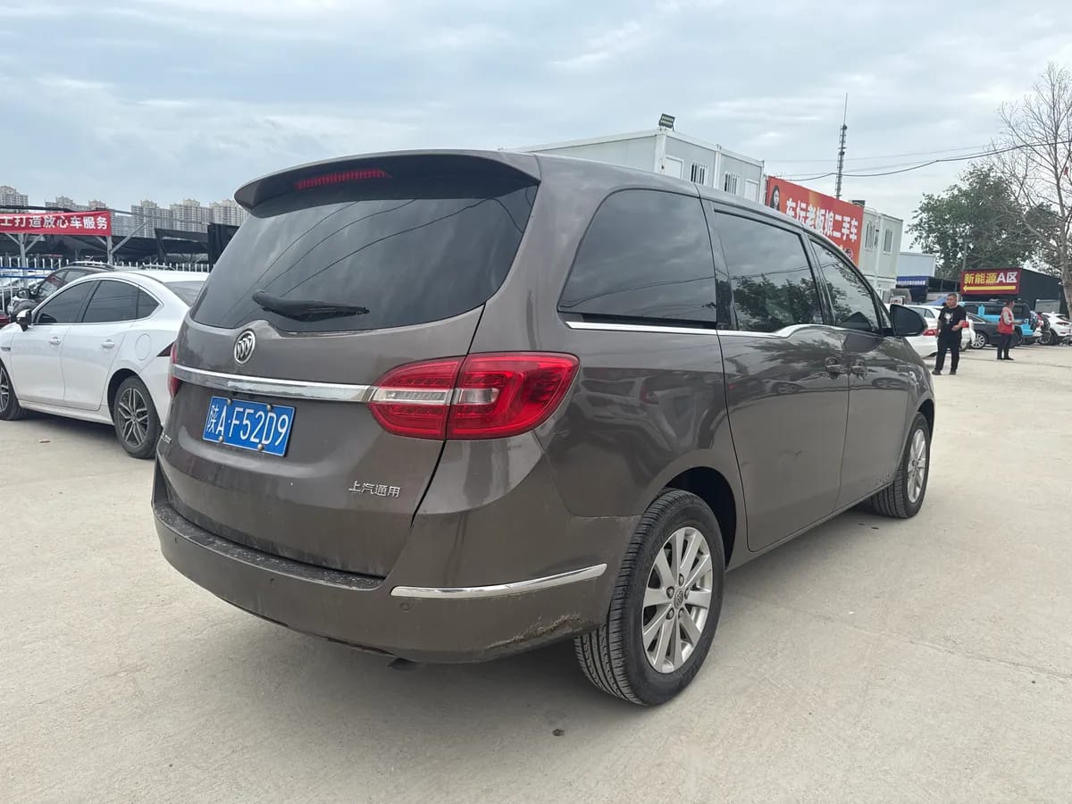 Buick GL8 2017 25S V 8