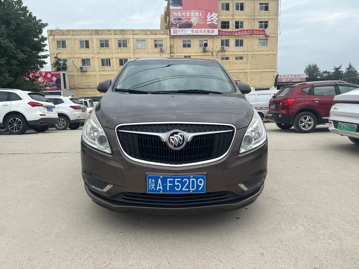 Buick GL8 2017 25S V 9