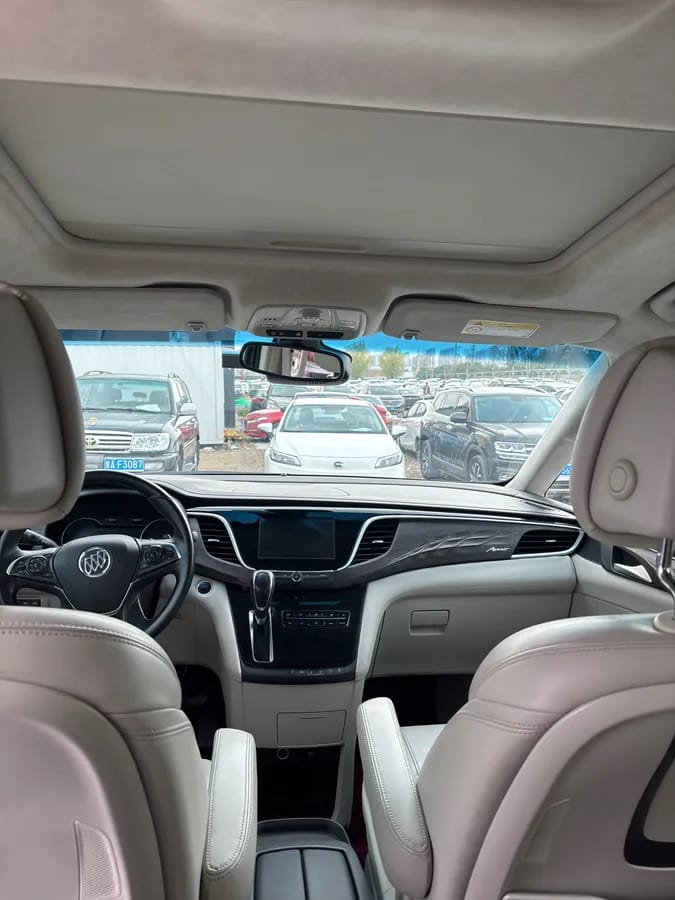 Buick GL8 2017 28T Avenir V 7