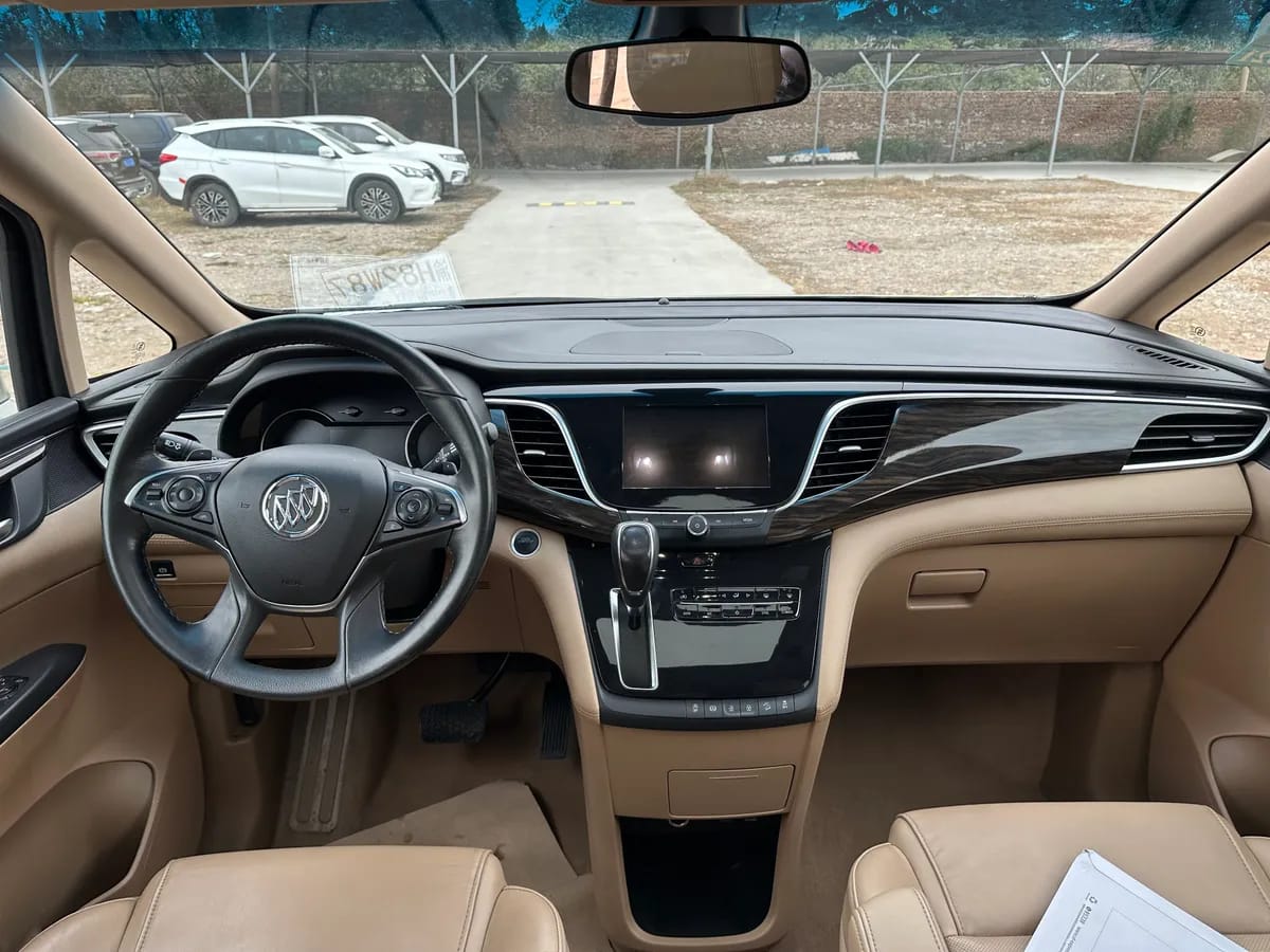 Buick GL8 2017 ES 28T V 9