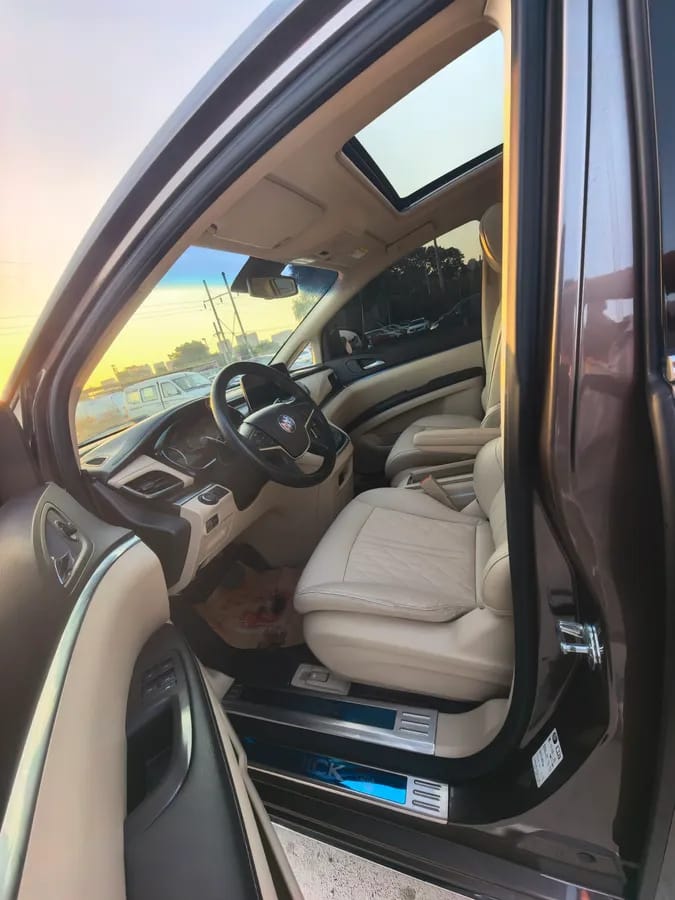 Buick GL8 2023 652T 4