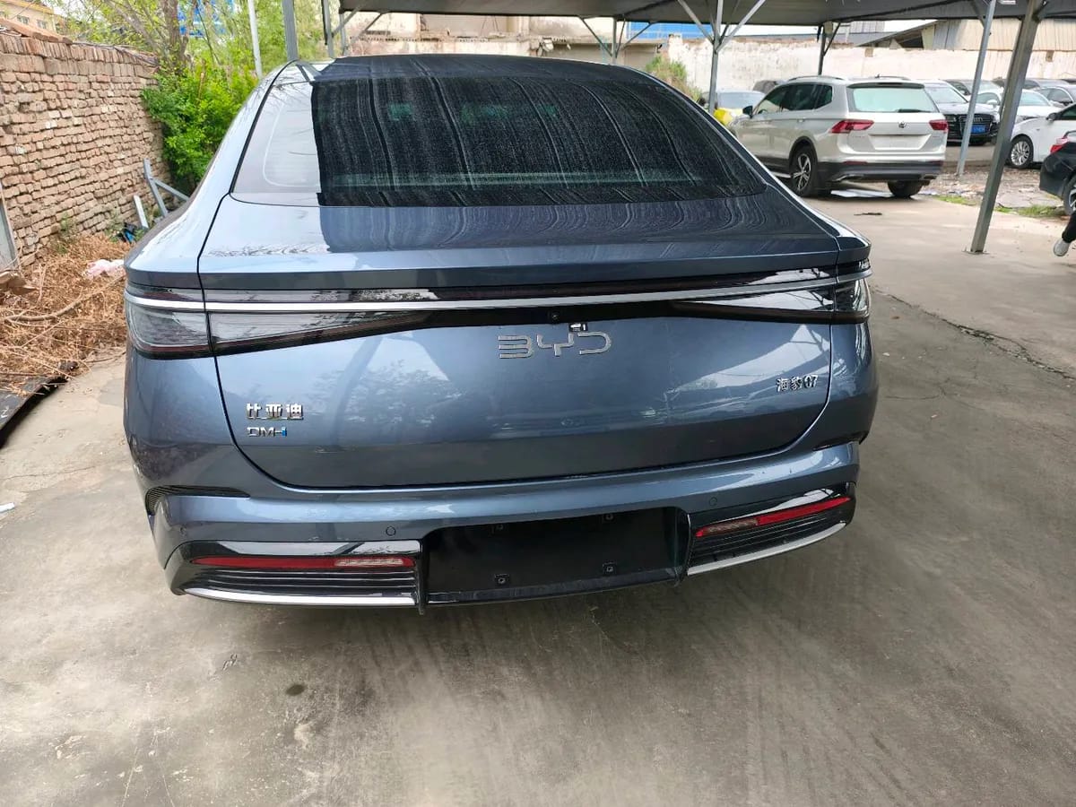 BYD 07 DM-i 2025 DM-i 1.5L 70km 8