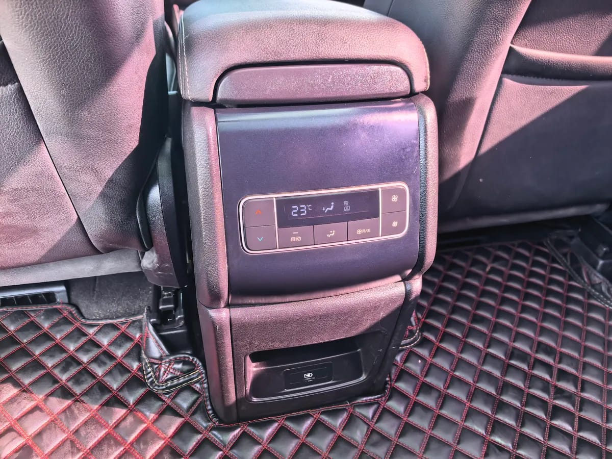 BYD 2018 2.0T 7 V 8