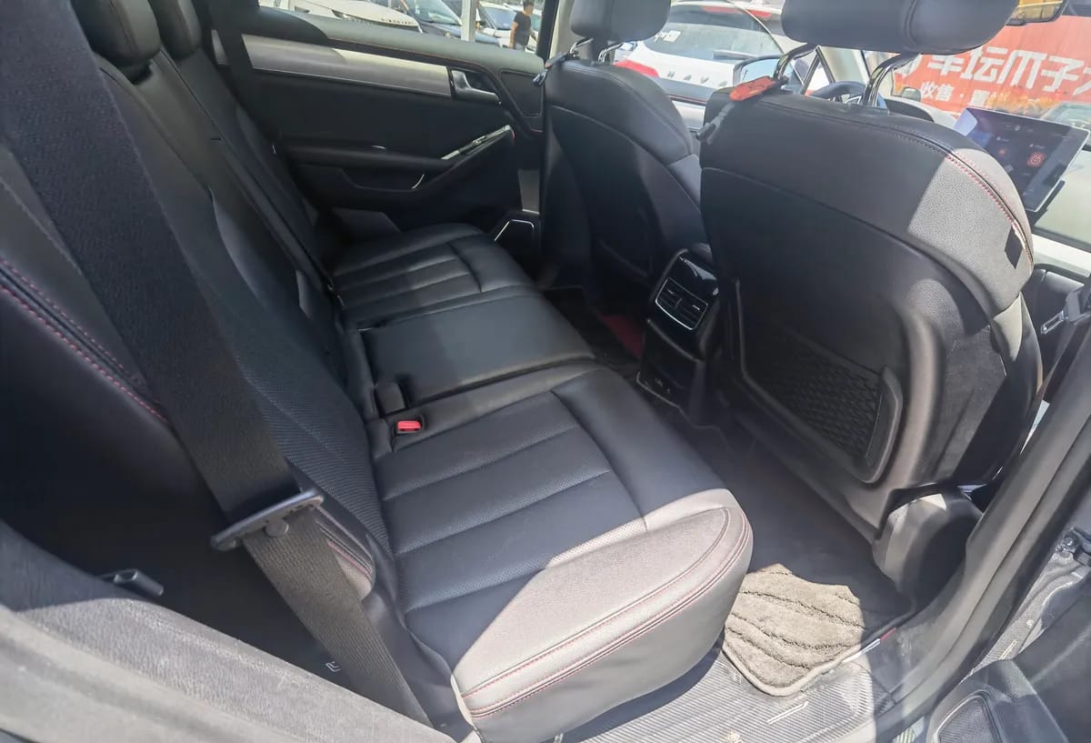 BYD 2018 DM 2.0T 5 V 4