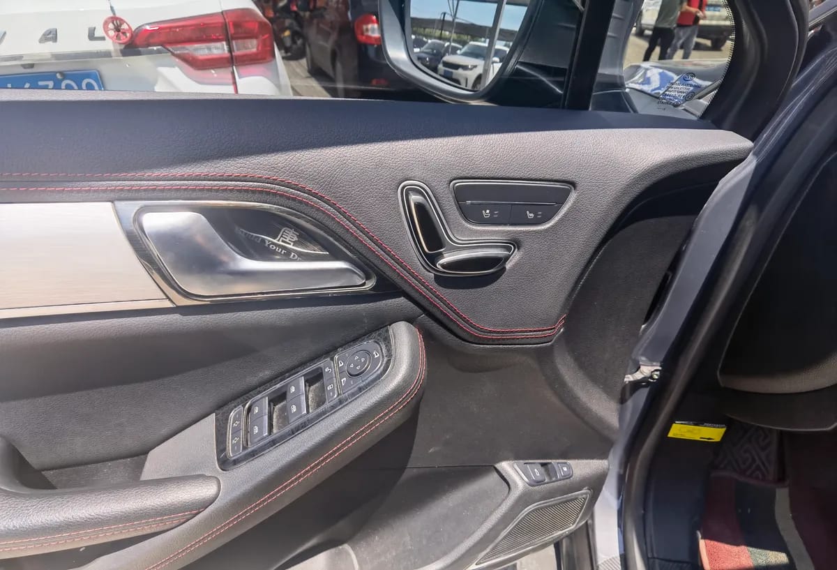 BYD 2018 DM 2.0T 5 V 9