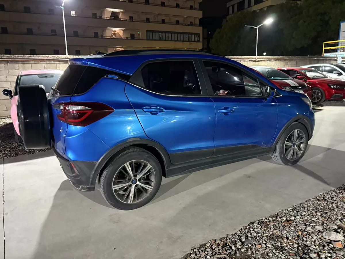 BYD 2018 EV360 5