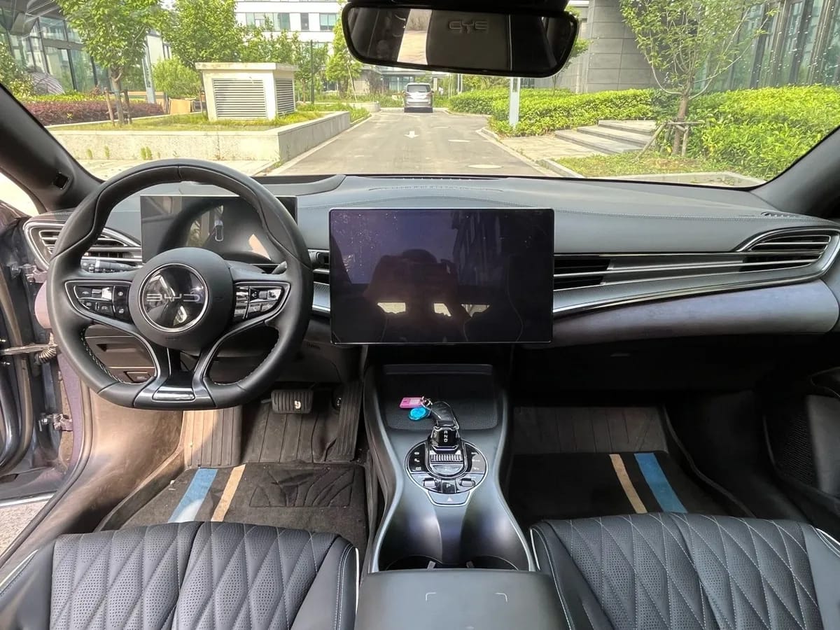 BYD 2023 700km 9