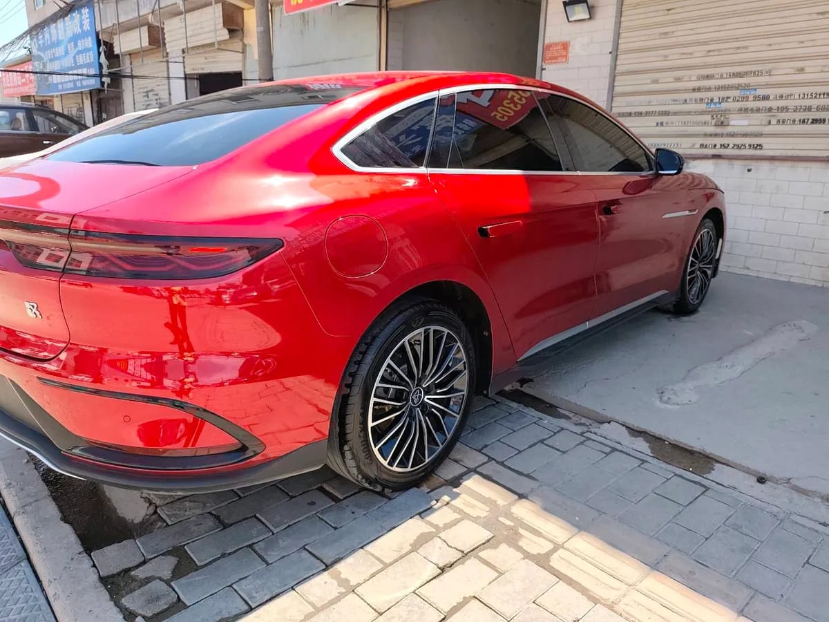BYD 2023 DM-i 121KM 8