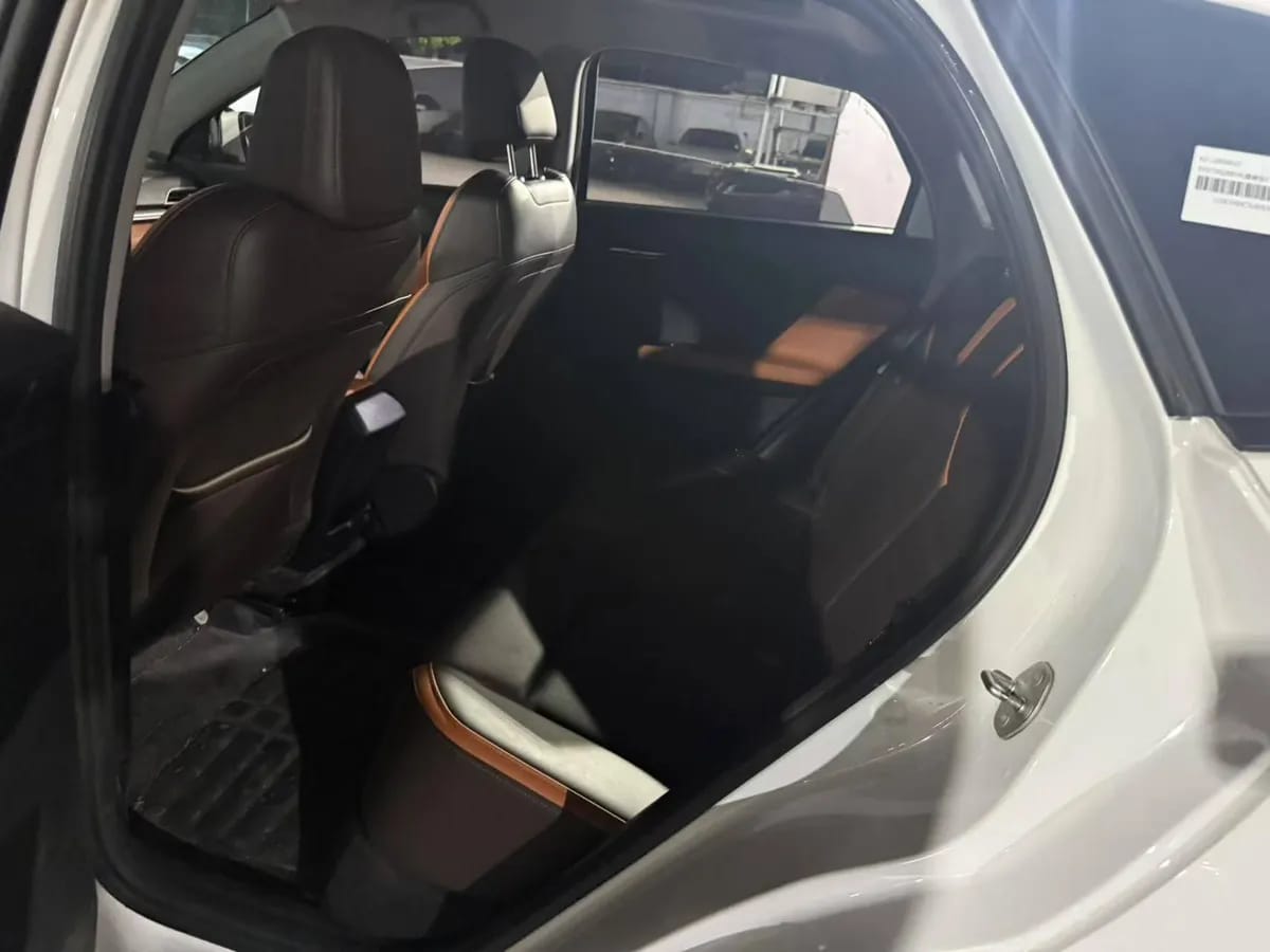 BYD e2 2021 4