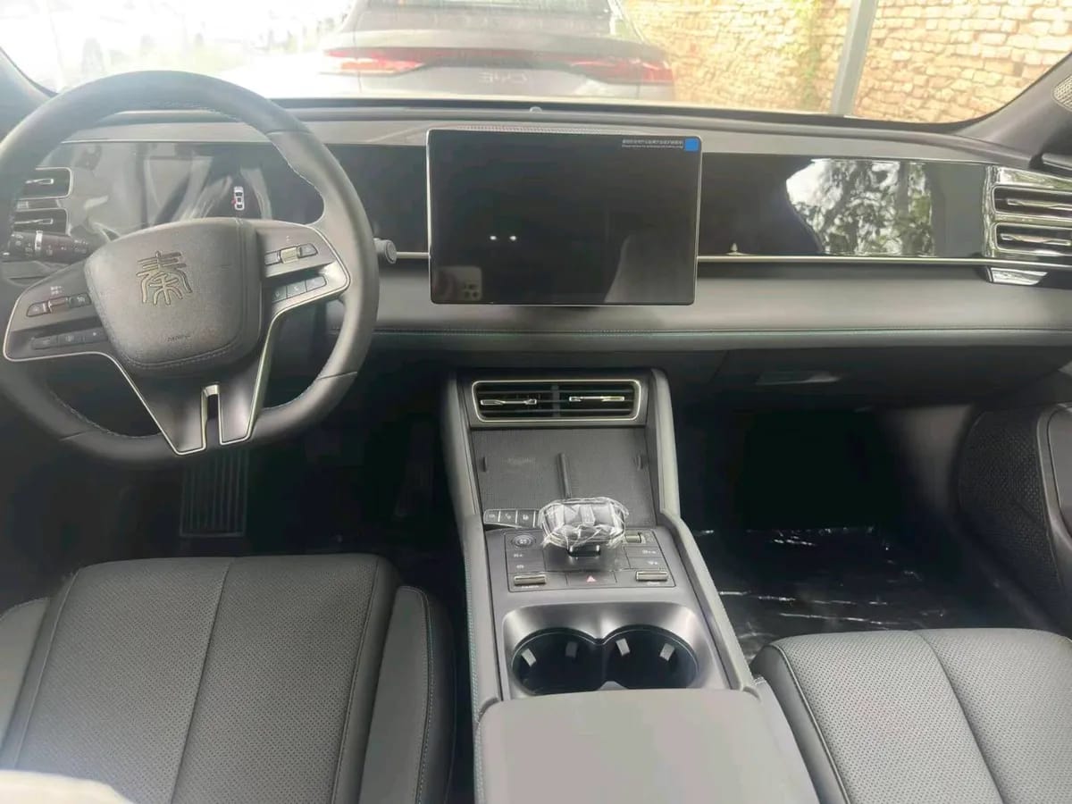 BYD L 2024 DM-i 80KM 7