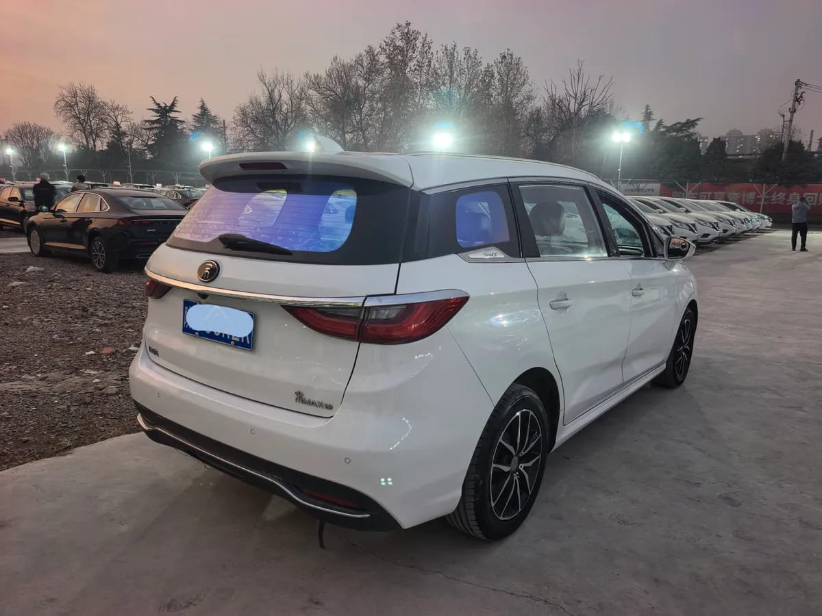 BYD MAX 2017 1.5T 7 9