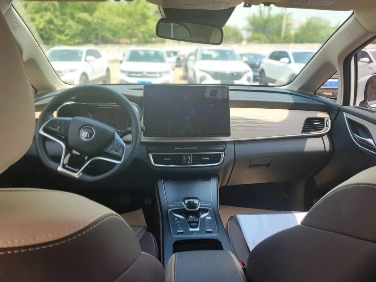 BYD MAX 2022 DM-i 105KM 5