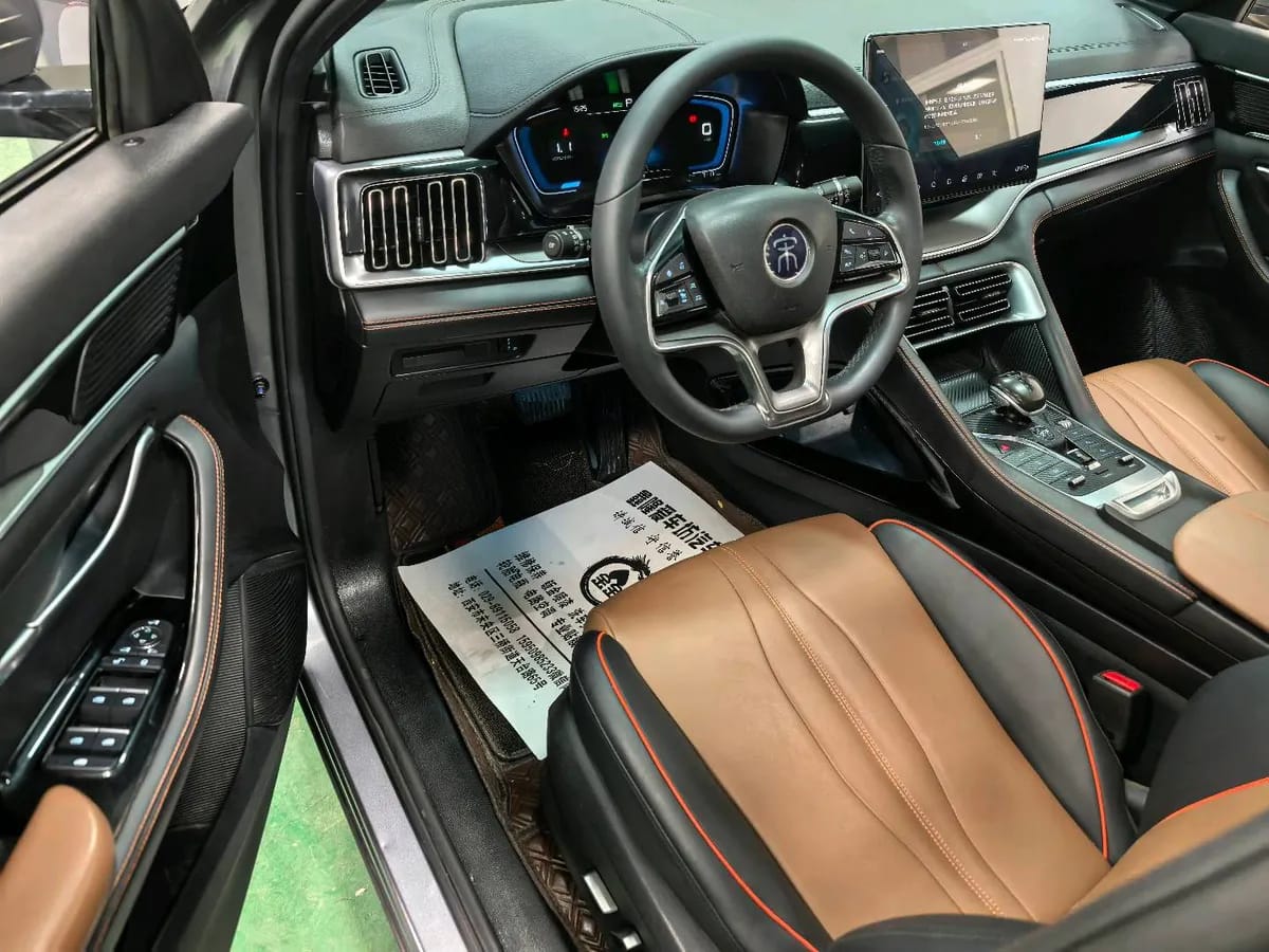 BYD PLUS 2020 1.5T 4
