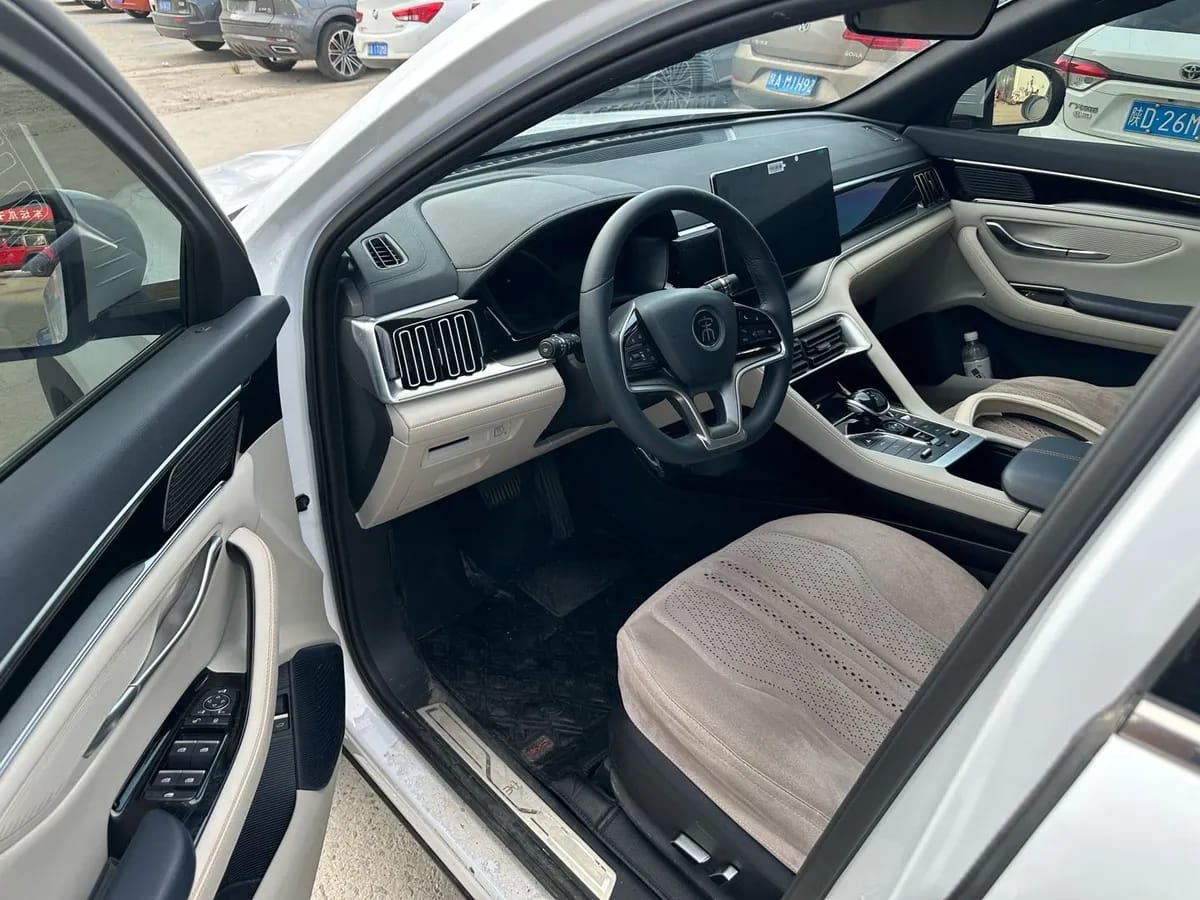 BYD PLUS 2021 DM-i 110KM PLUS 5G 3