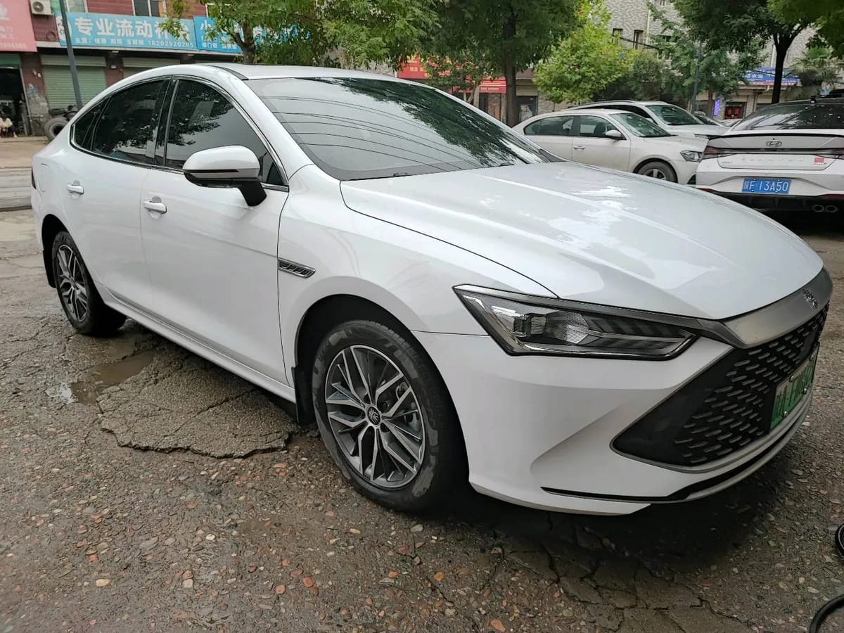 BYD PLUS 2021 DM-i 120KM 3