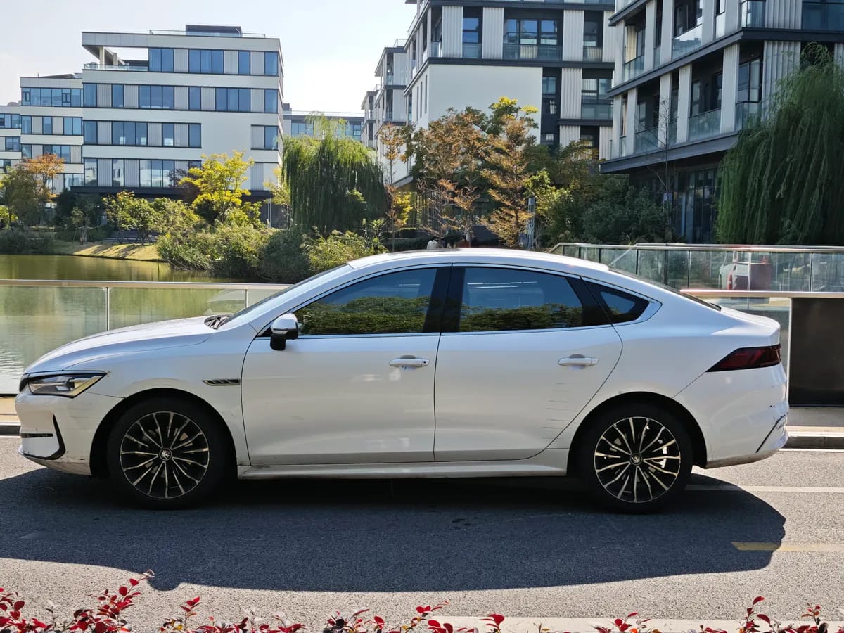 BYD PLUS 2021 EV 600KM 9