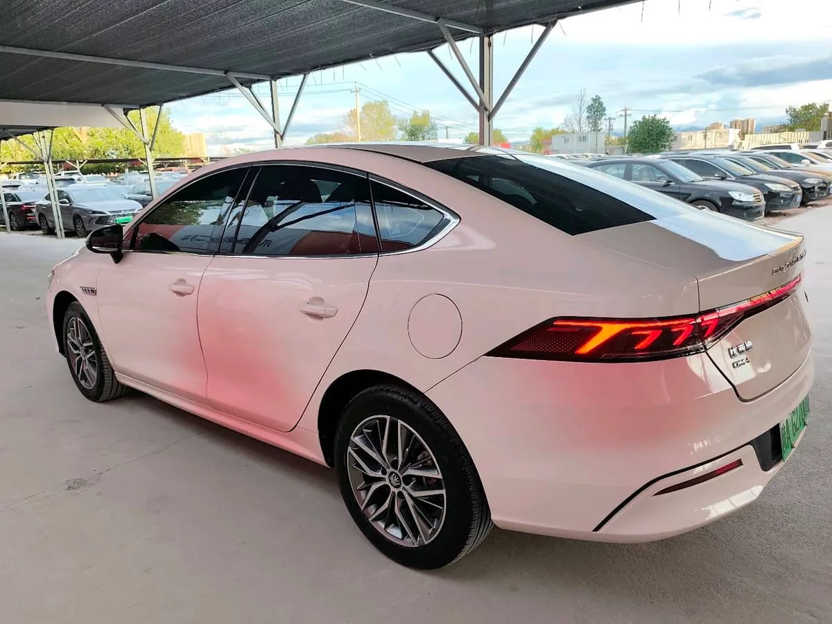 BYD PLUS 2023 DM-i 120KM 6