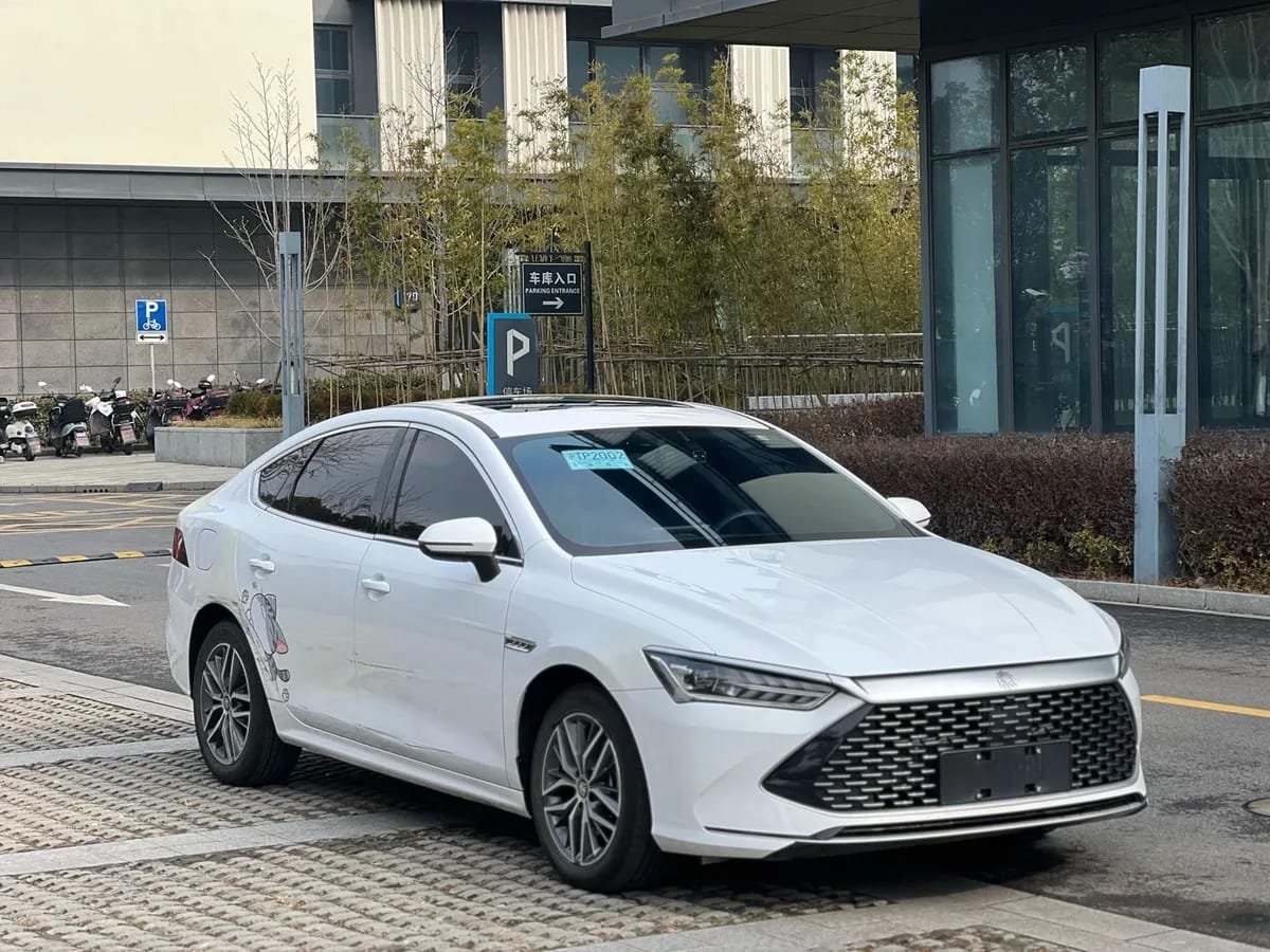 BYD PLUS 2023 DM-i 55KM 2