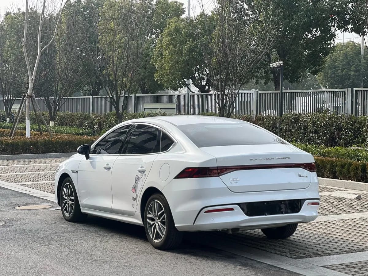 BYD PLUS 2023 DM-i 55KM 4