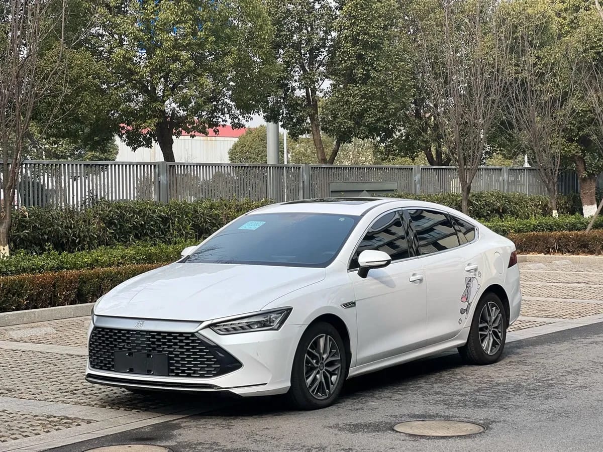 BYD PLUS 2023 DM-i 55KM 6