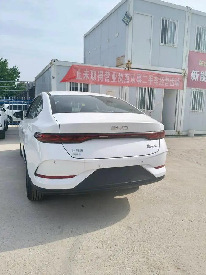 BYD PLUS 2026 DM-i 128KM 6
