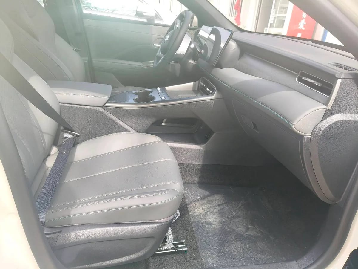 BYD PLUS 2026 DM-i 210KM 2