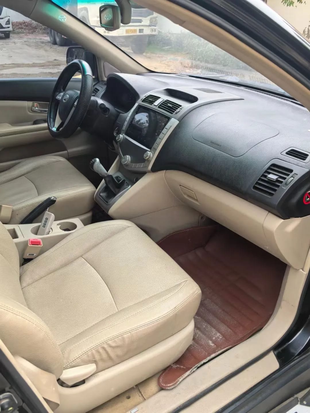 BYD S6 2012 3