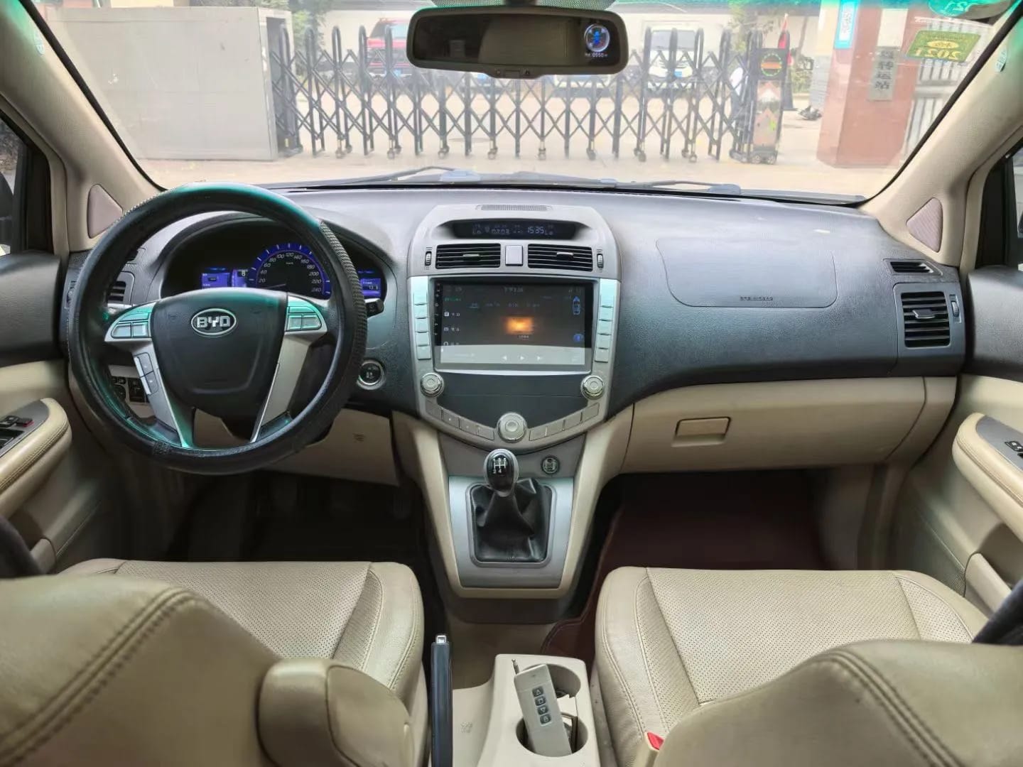 BYD S6 2012 4