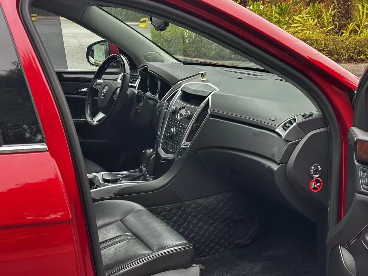 Cadillac SRX ( ) 2012 3.0L 7
