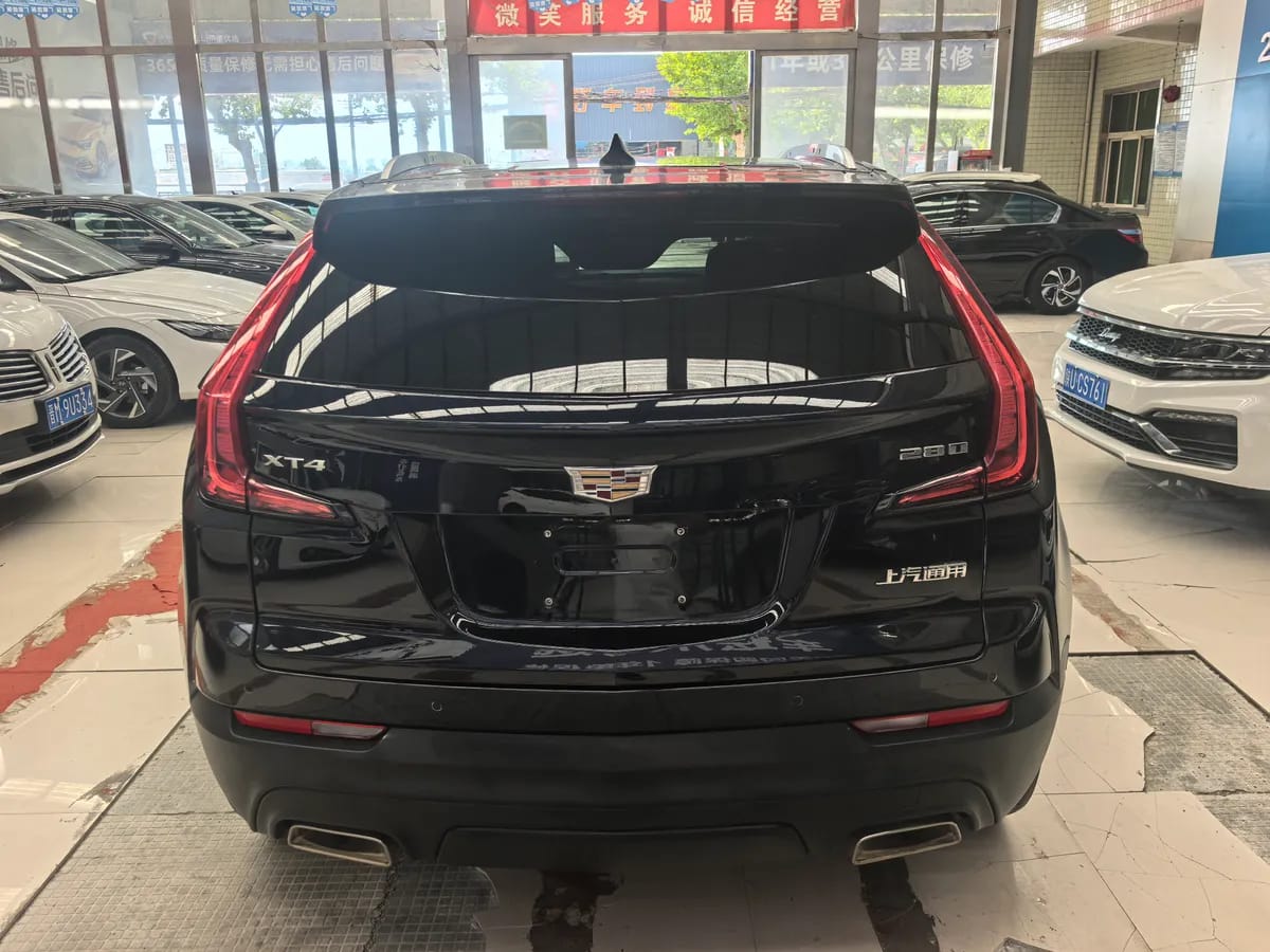 Cadillac XT4 2020 28T 5