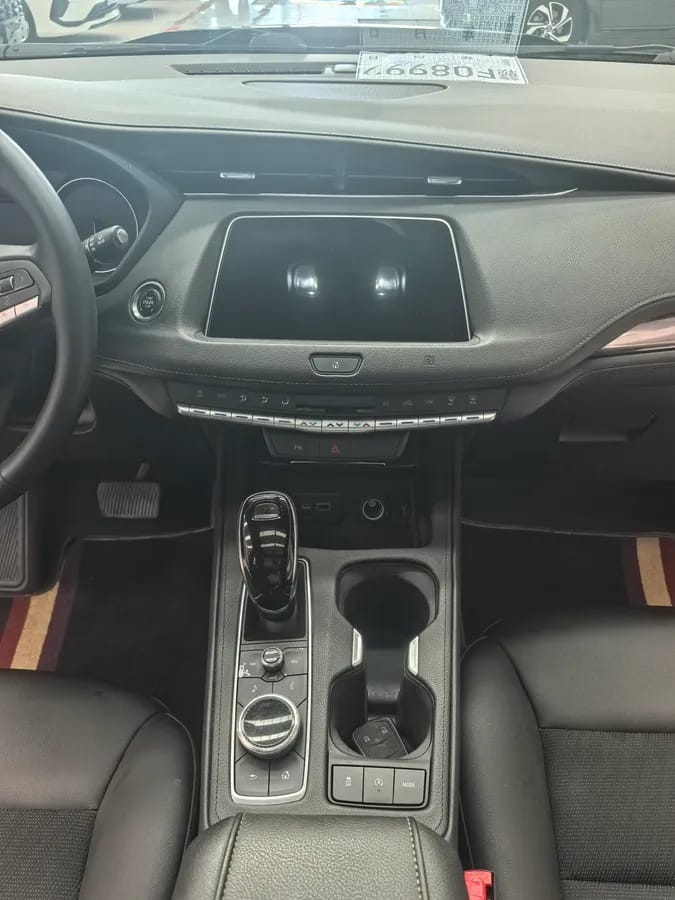 Cadillac XT4 2020 28T 10