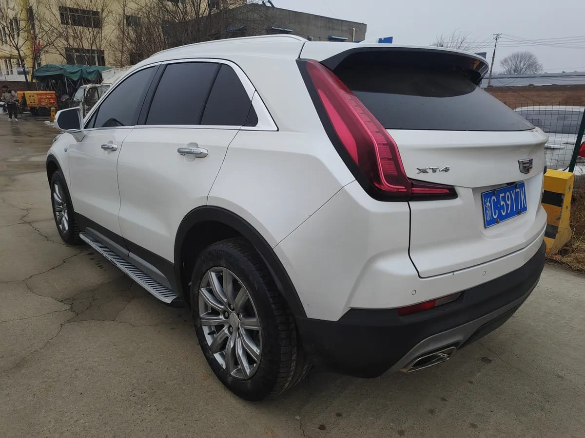 Cadillac XT4 2020 28T 4