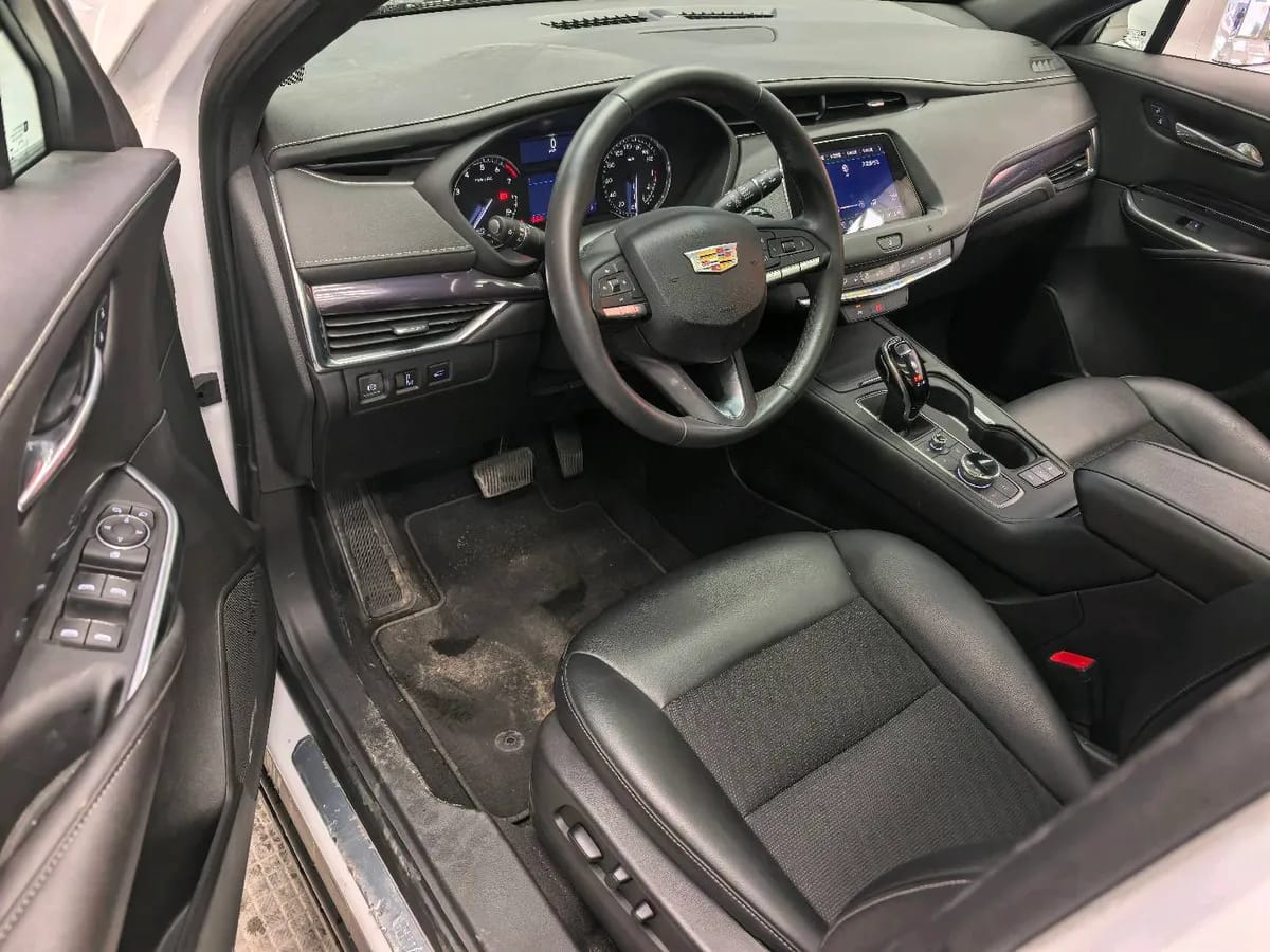Cadillac XT4 2021 28T 4