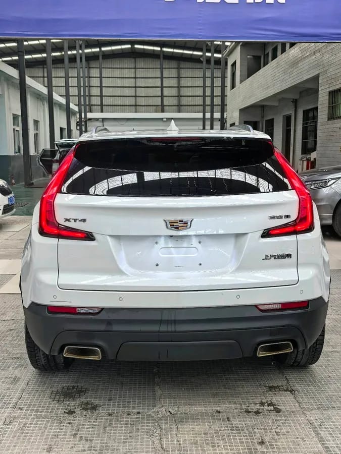 Cadillac XT4 2021 28T 9
