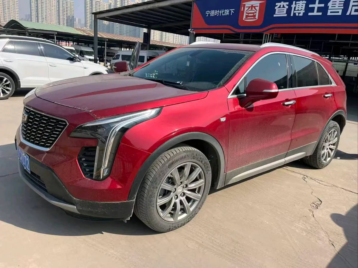 Cadillac XT4 2021 28T