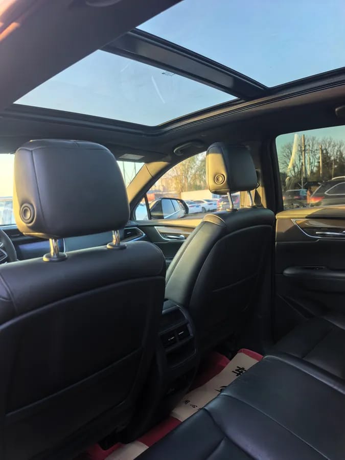 Cadillac XT5 2016 28T 5
