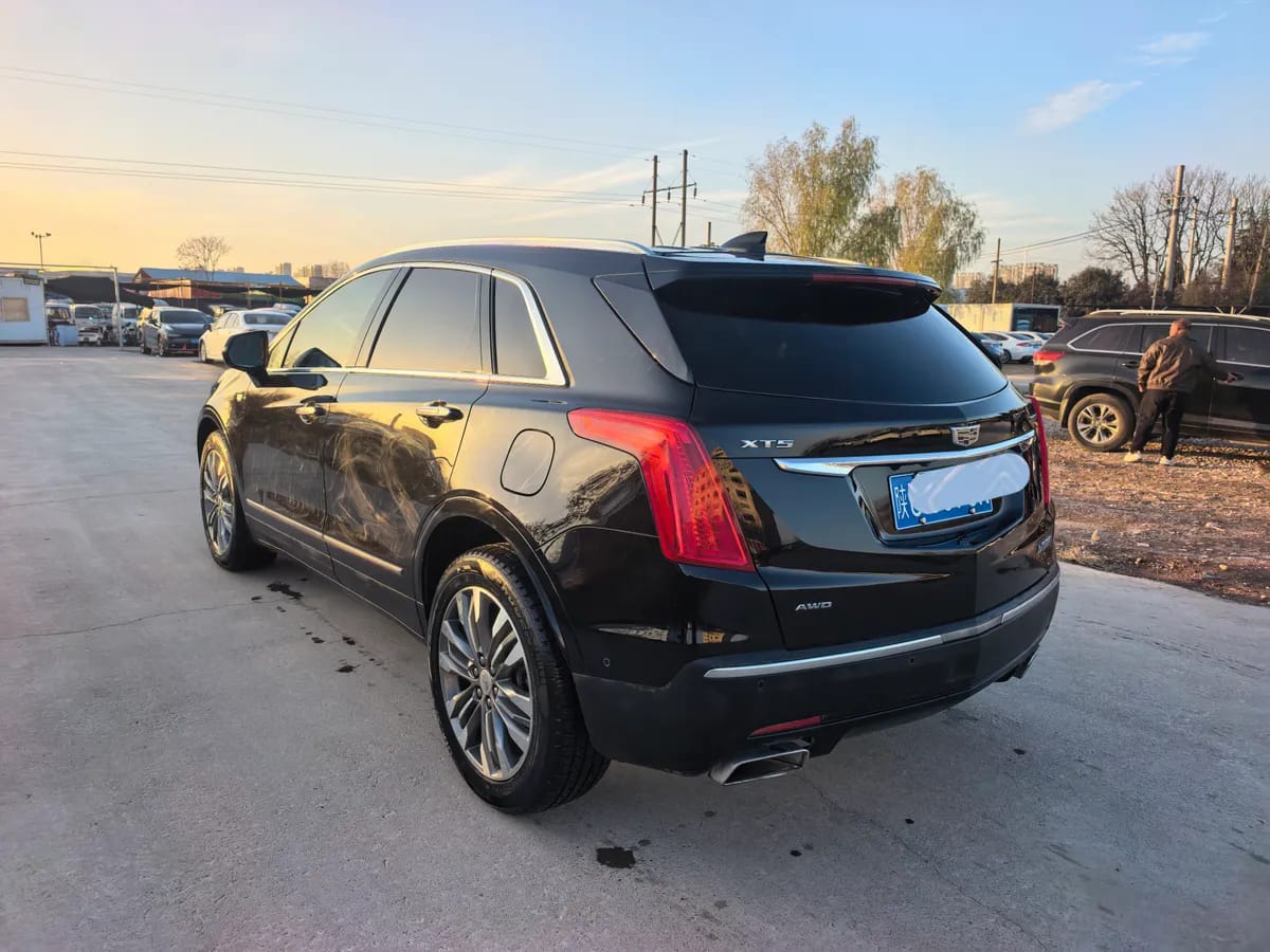 Cadillac XT5 2016 28T 7