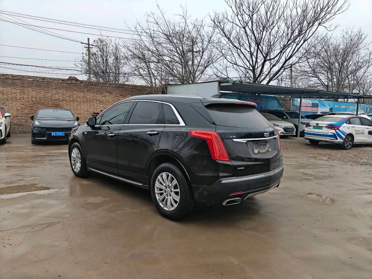 Cadillac XT5 2016 28T 6