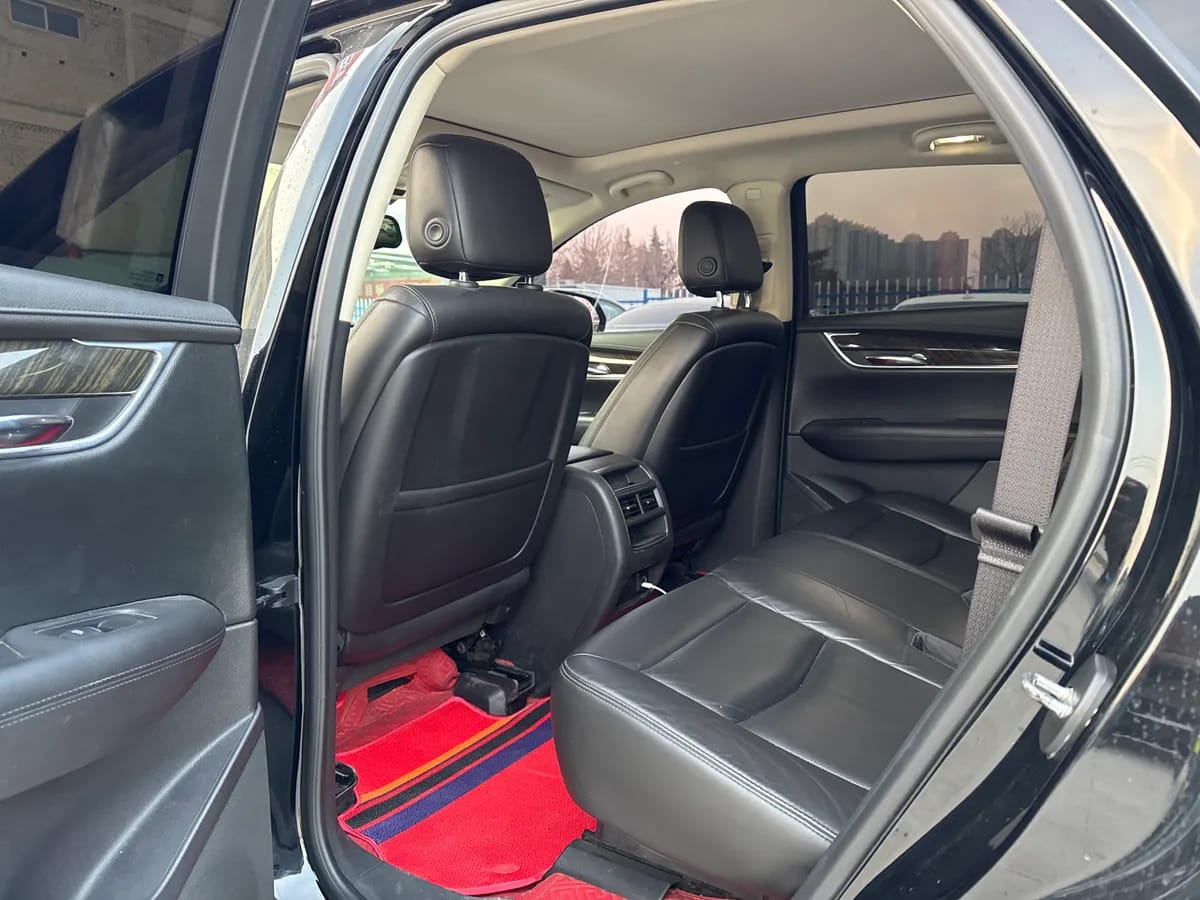 Cadillac XT5 2018 25T 5